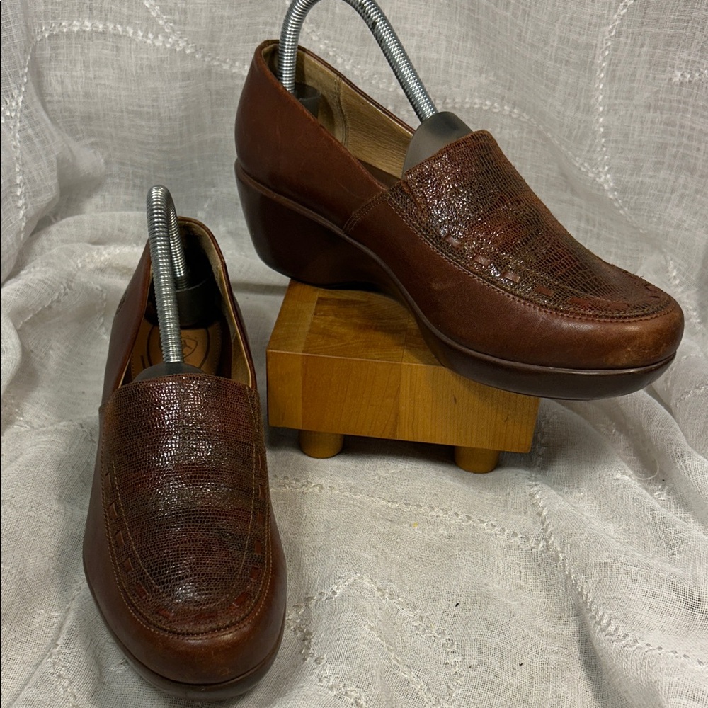 Ariat leather platform/wedge shoes